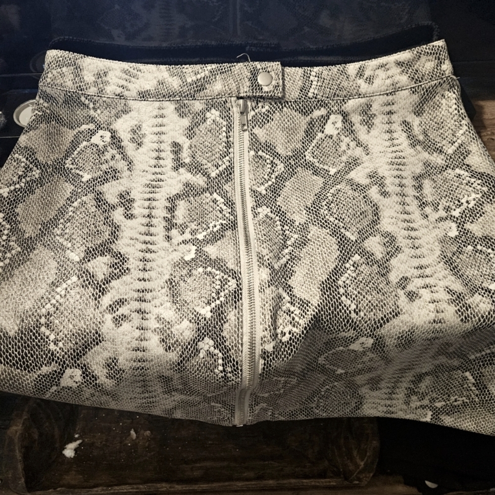 Thread and Supply Faux Snake Skin Skirt Size 12
